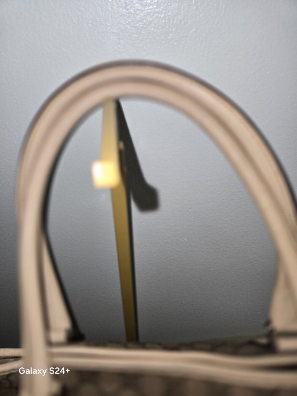 Gucci GG Canvas Tote Bag Beige/Ebony Monogram Leather Trim Shoulder Bag - Picture 9 of 10